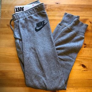 Nike Fitted sweatpants